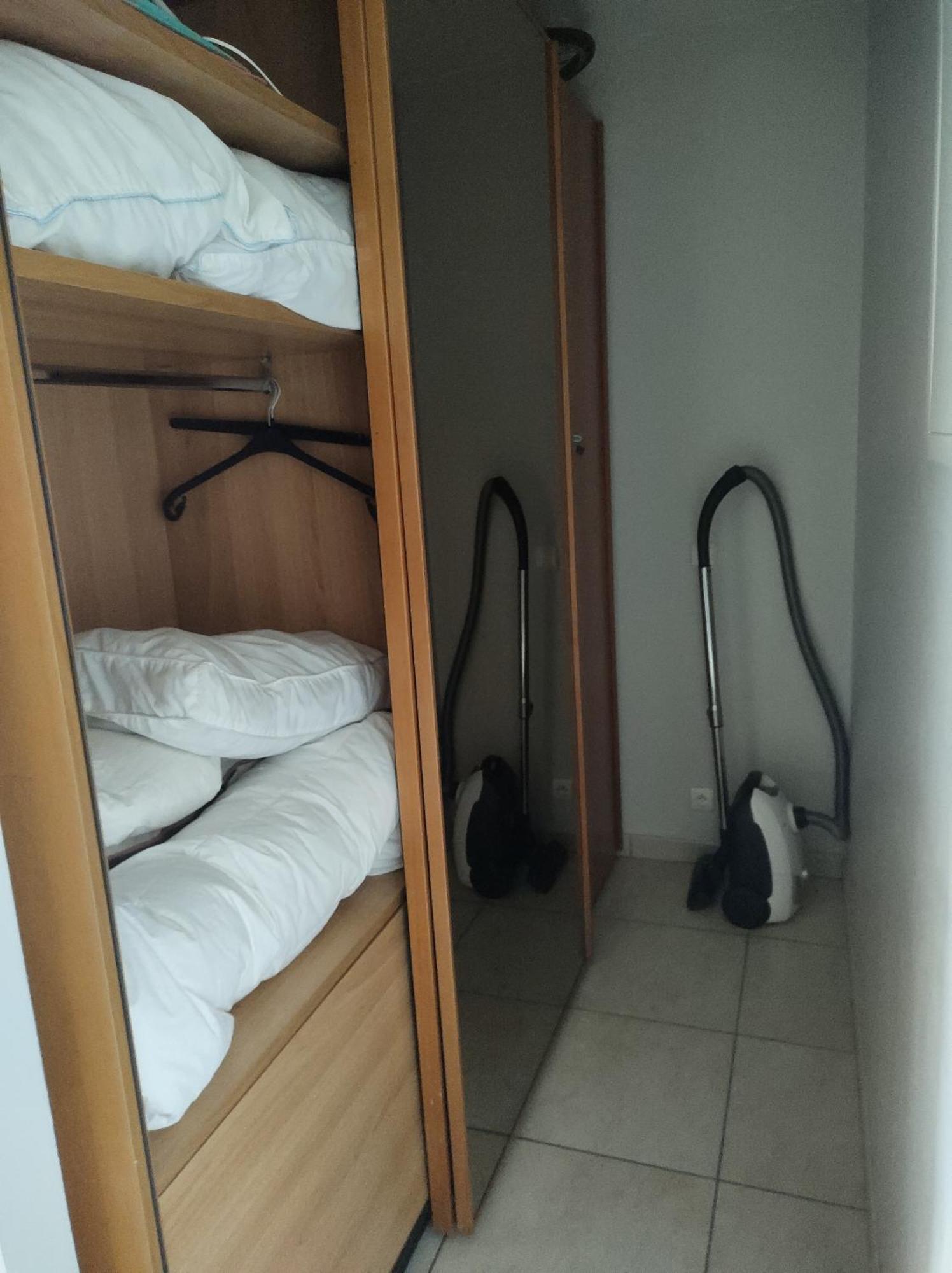 Voor 4 Personen Met Zwembad Aan Zee Pool 28 Degr Celcius Already Open Appartement